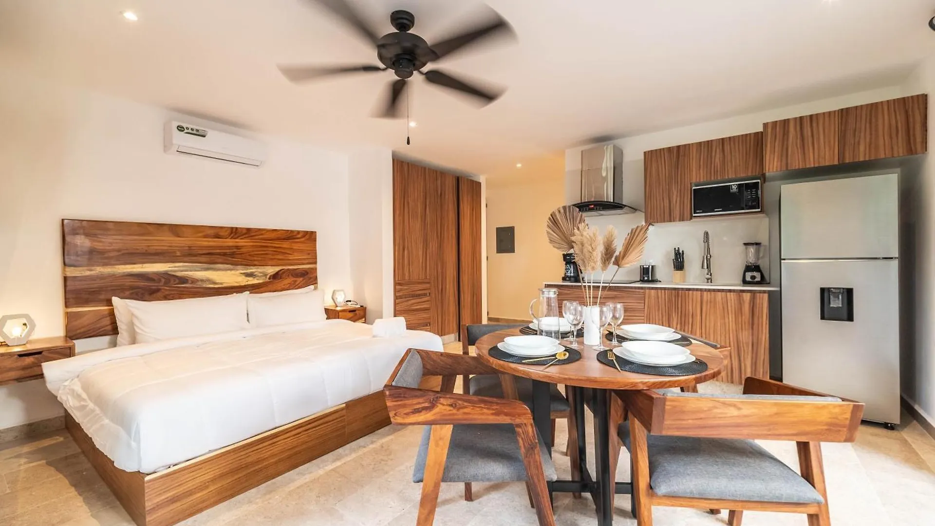 Holiday home King Suite With Balcony Gym Rooftop Pool T5 102 Tulum