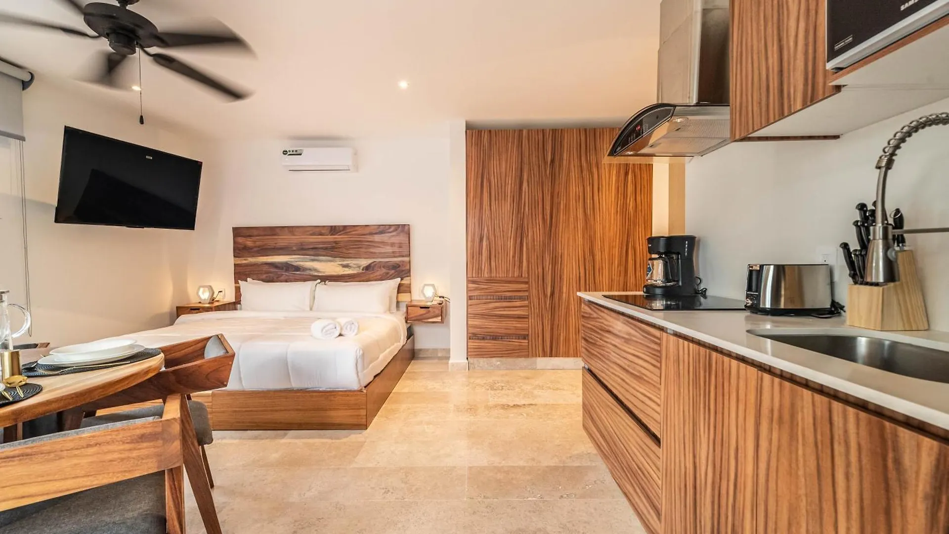 King Suite With Balcony Gym Rooftop Pool T5 102 Tulum